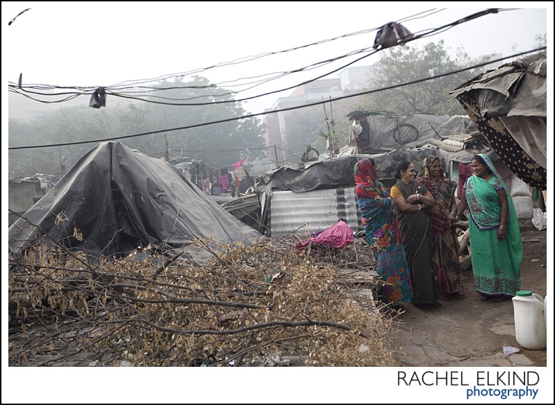 rachel_elkind_delhi_slum_india_19